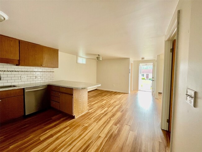 Photo - 507 Hill Ave Unit 2