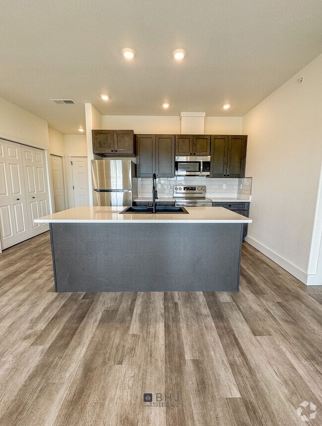 Building Photo - BRAND NEW Pet Friendly 2 bed/ 2 bath apart... Unit # 202 Rental