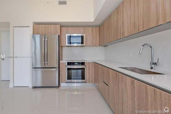 Building Photo - 3 bedroom in Aventura FL 33180 Rental