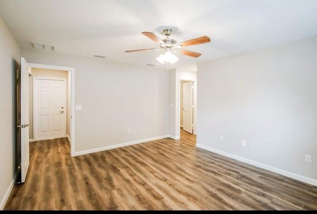 Photo - 1701 SW Airoso Blvd