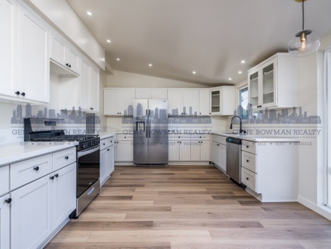 Photo - Stunning Remodeled Home in Acoma - 4 Beds ...