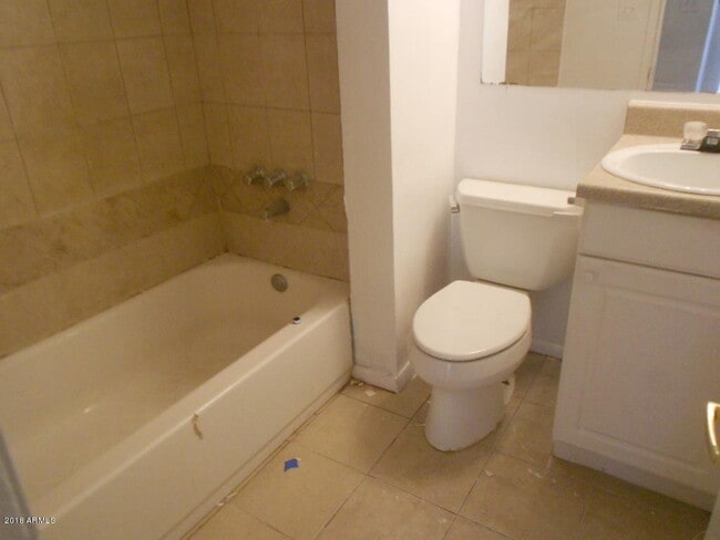 Photo - 2727 W Belmont Ave