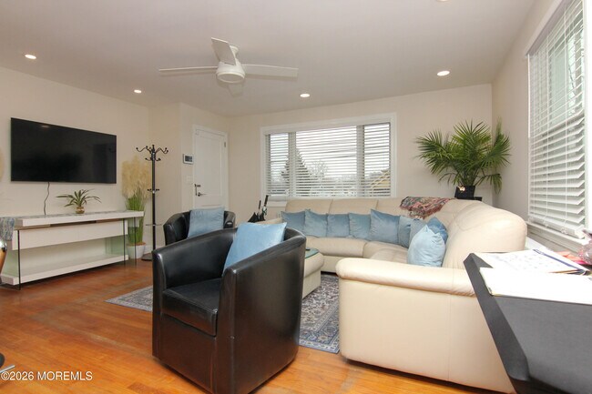 Photo - 240 7th Ave Unit 1