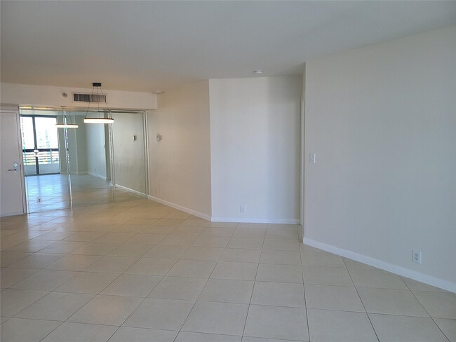 Photo - 3530 Mystic Pointe Dr Unit 2707