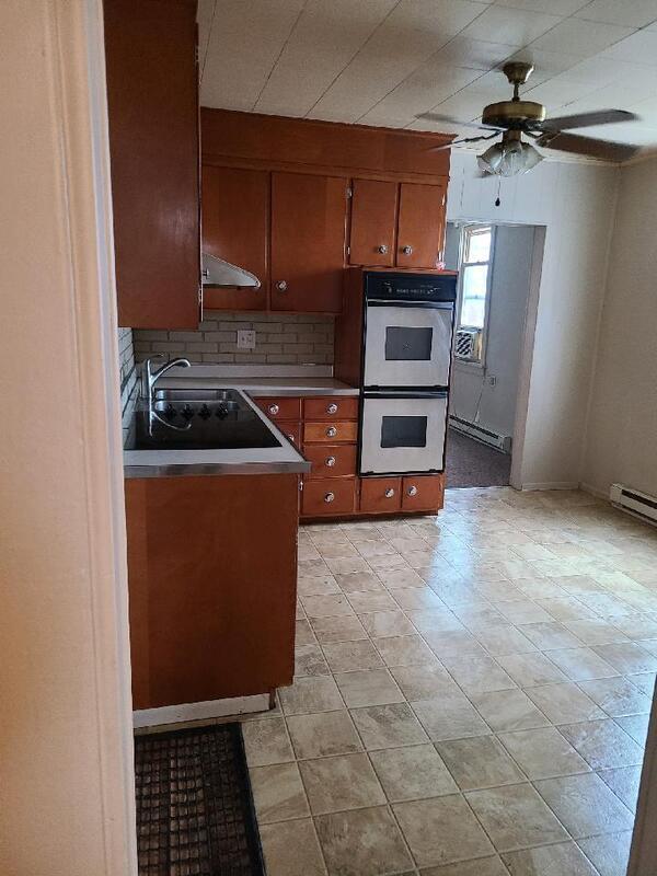 Photo - 301 Church St