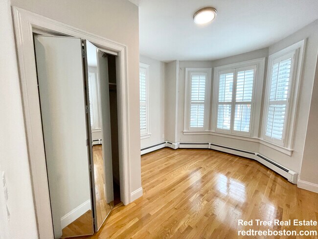 Photo - 130 P St Unit 1