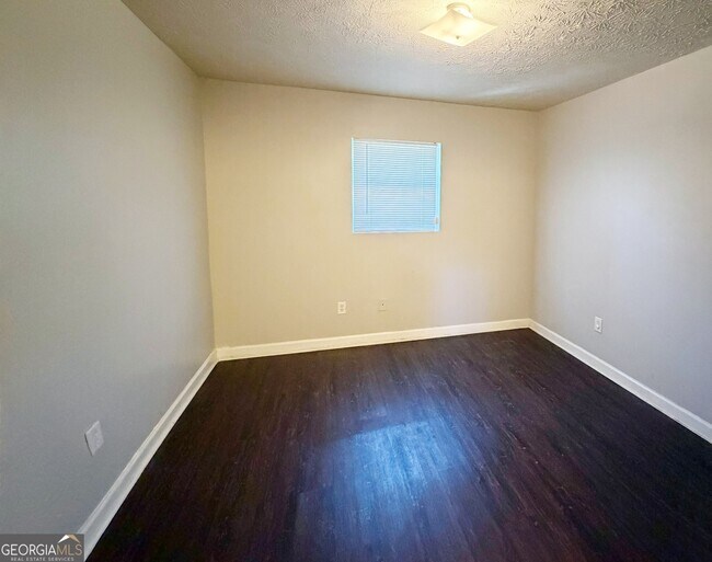 Photo - 420 Rawson St SW Unit APT 3