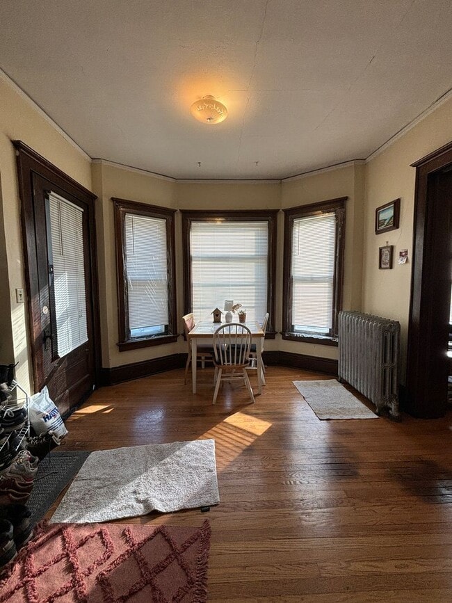 Building Photo - 2901 N Prospect Ave Unit 2901 N. Prospect Ave. - Lower