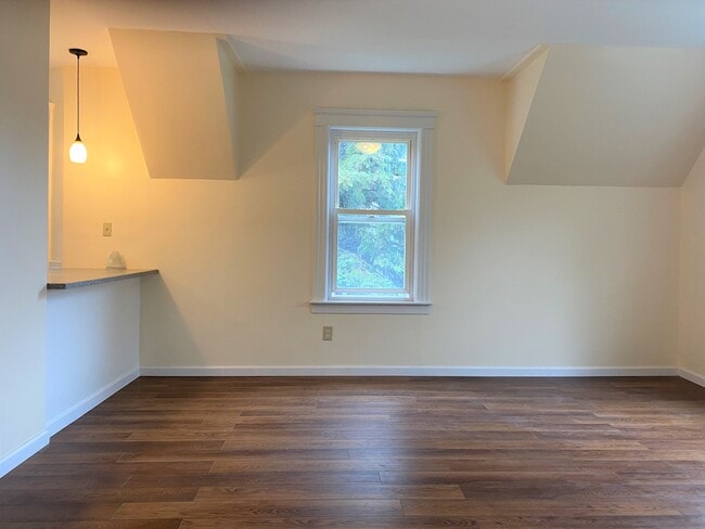 Photo - 68 Everard St Unit 2