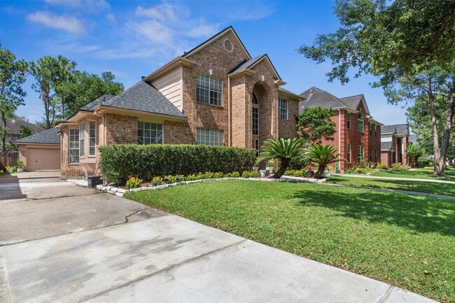 Photo - 2112 Shadow Bay Cir