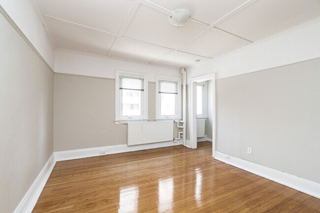 Photo - 100 Vaughan Rd Unit 27