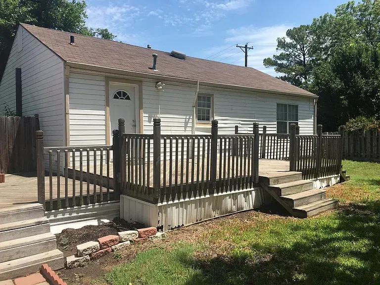 Photo - 6102 Live Oak St