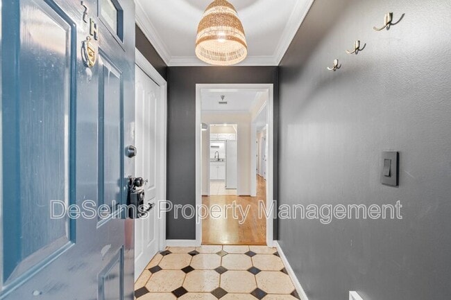 5025 Hillsboro Pike