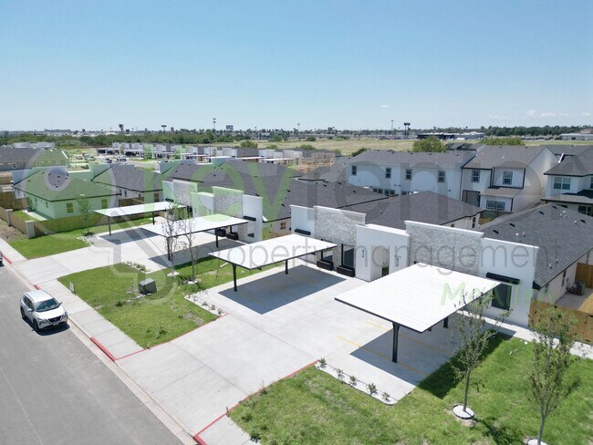 Photo - 2004 E 1st St Unit 4