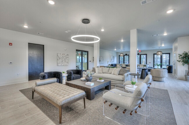 Photo - Daffan Flats