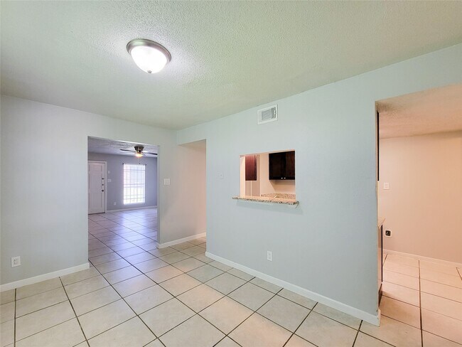 Building Photo - 12330 Ormandy St