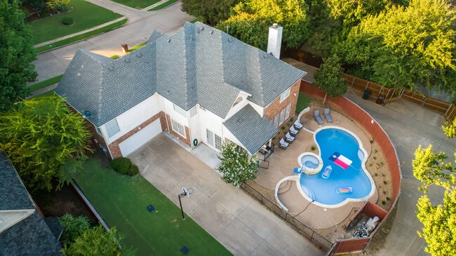 Photo - 600 Post Oak Dr