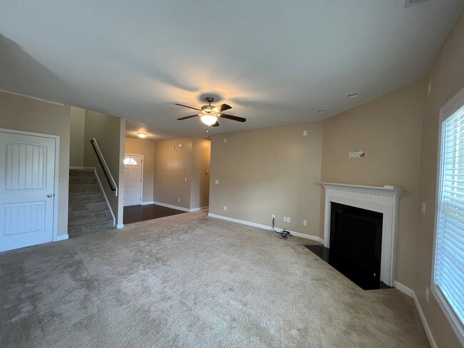 Photo - 93 Samuel Nicholas Dr