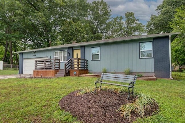 Building Photo - 3519 E Fruitwood Ln