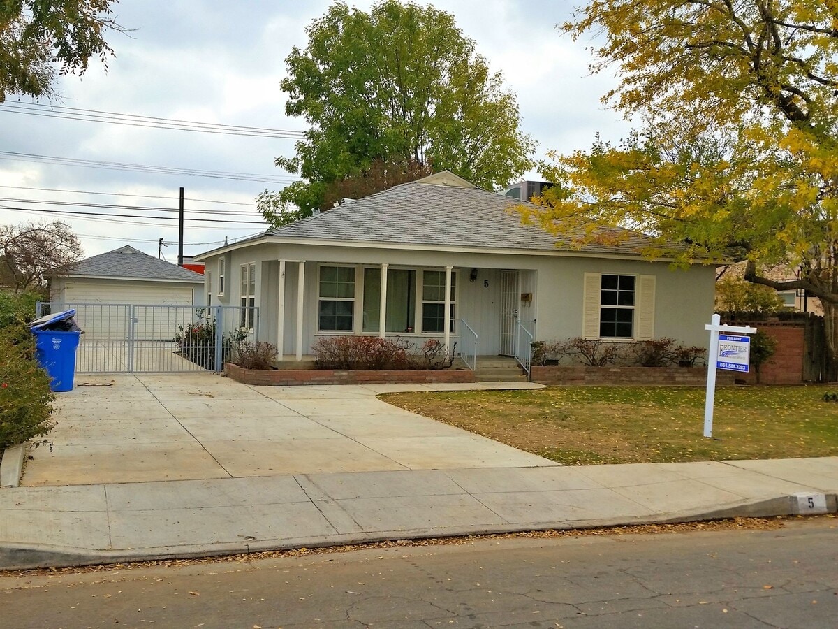 Photo - Charming 3 Bed 1 Bath House