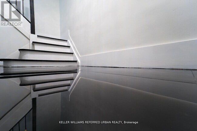 Photo - 1182 Ossington Ave