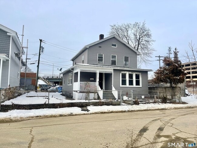 Photo - 128 Franklin St