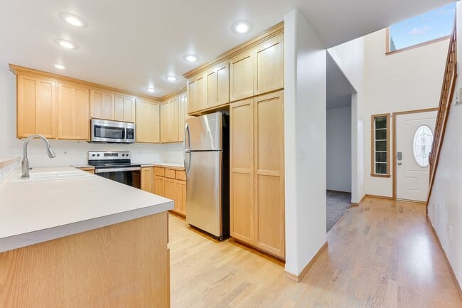 Photo - South Hill 3 bedrooms 2.5 bath house