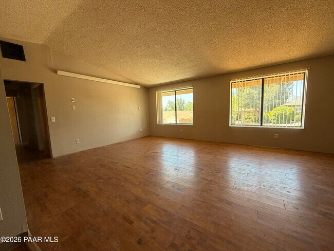 927 N Old Chisholm Trail Unit C