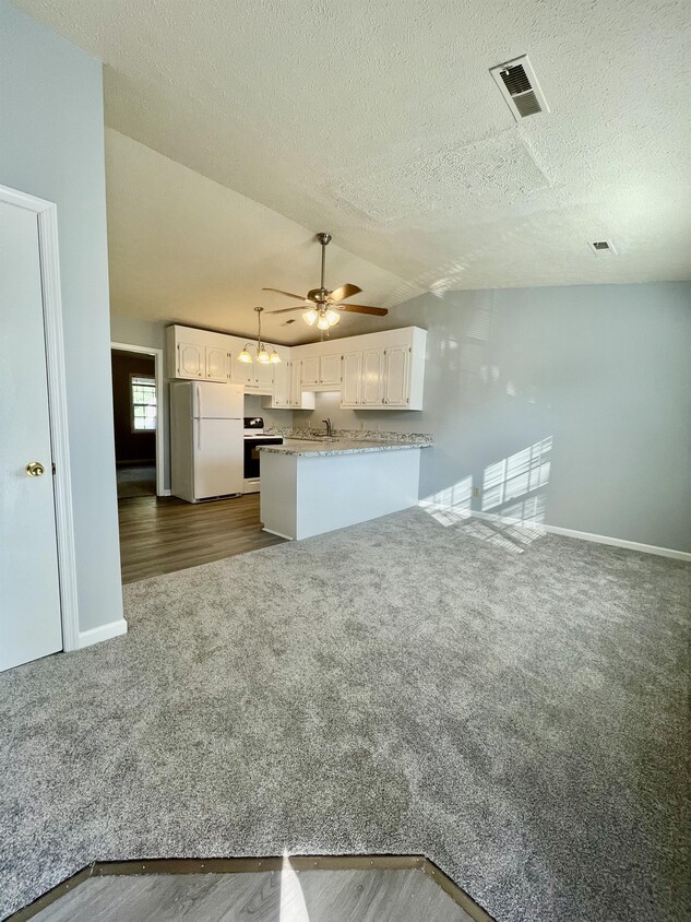 Photo - 1168 Homestead Garden Ct (Forest, VA)