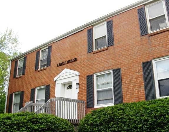 Photo - 955 Abbot Rd Apartments