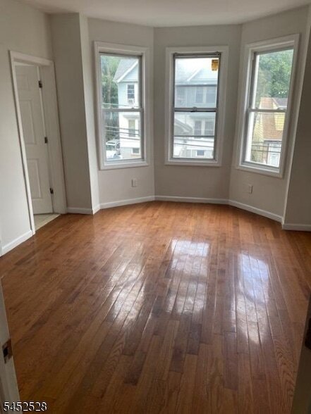 Building Photo - 142 Abinger Pl