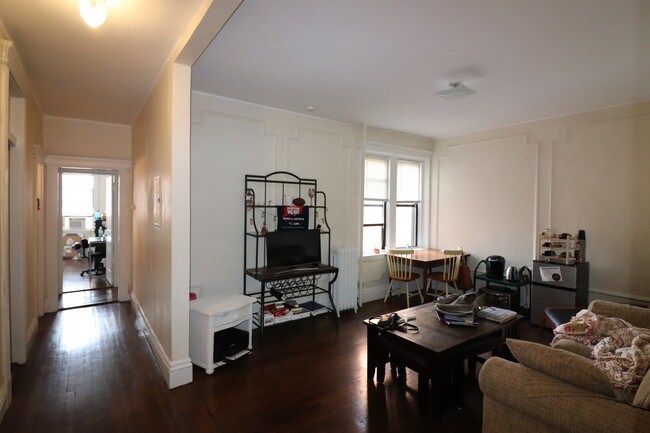 Apartments For Rent In Boston Ma Forrent Photo 1959 Commonwealth Avenue Unit 4