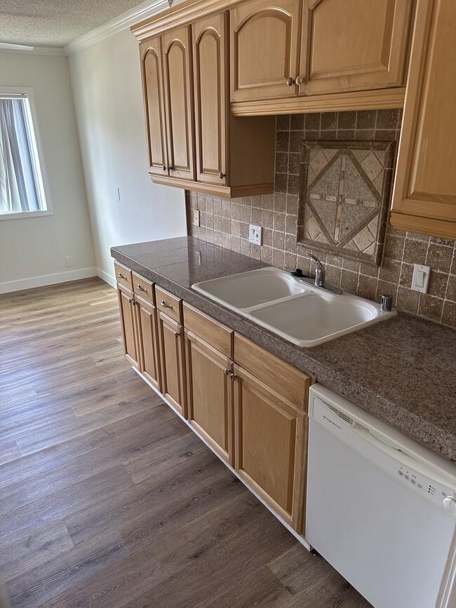 Photo - 7819 Talbert St