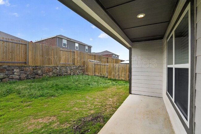 Photo - 512 Albert Anthony St