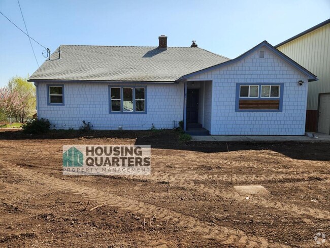 Building Photo - 8802 E Valleyway Ave Rental