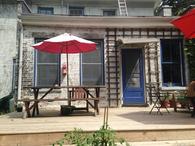 Photo - 225 Barrytown Rd