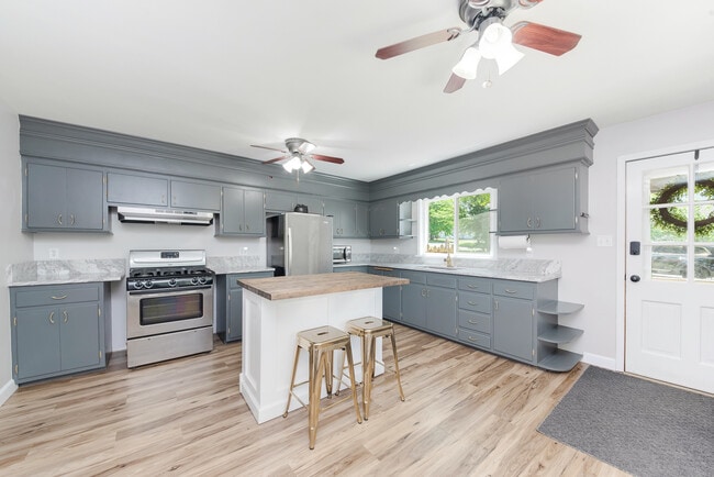 Photo - 409 S Hamilton St