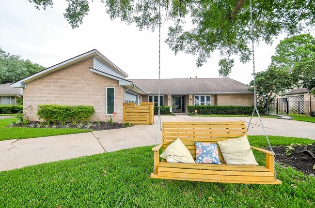 Photo - 2106 Glenn Lakes Ln