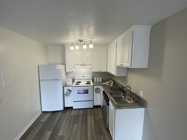 Photo - 1005 Hickory Hill Ln Unit B204