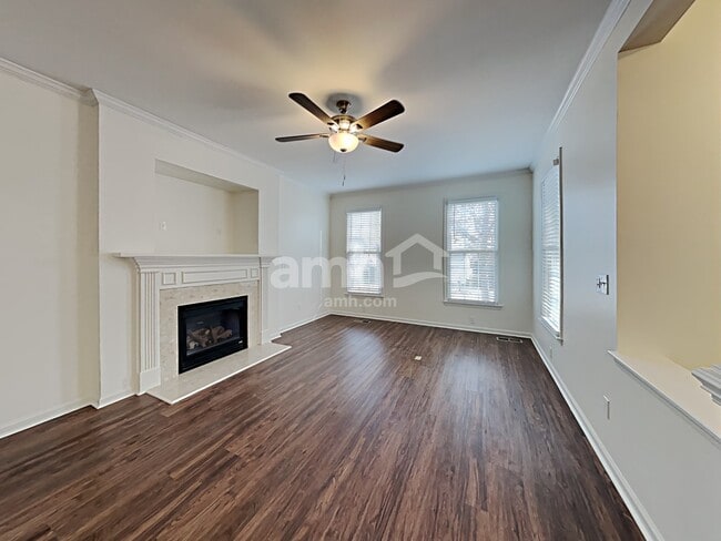 Photo - 925 Alba Rose Ave