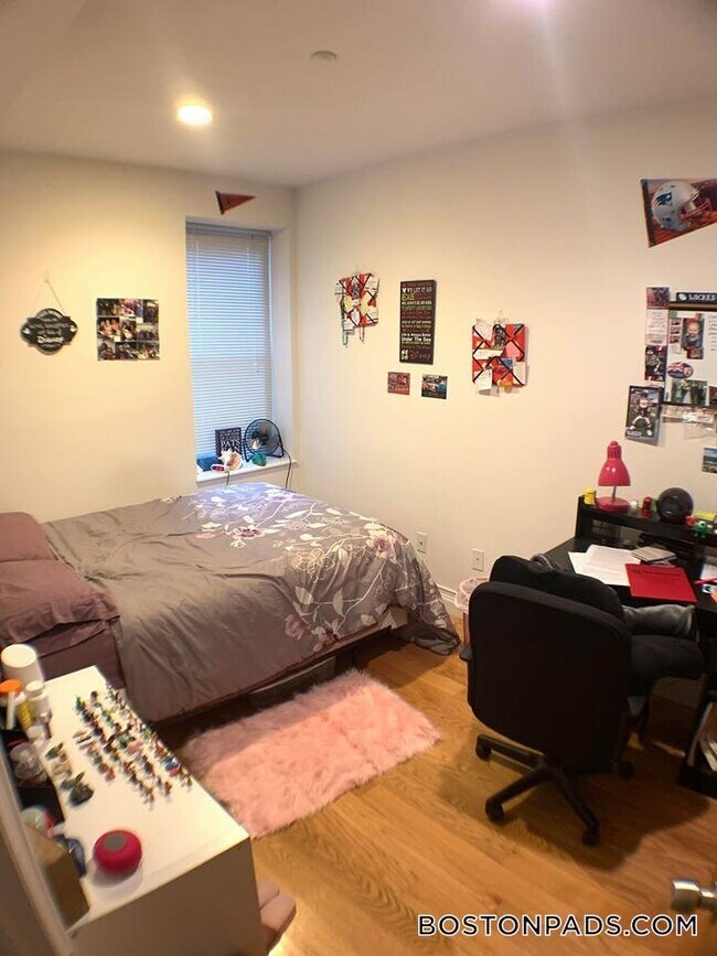 Photo - 64 Louis Prang St Unidad 3