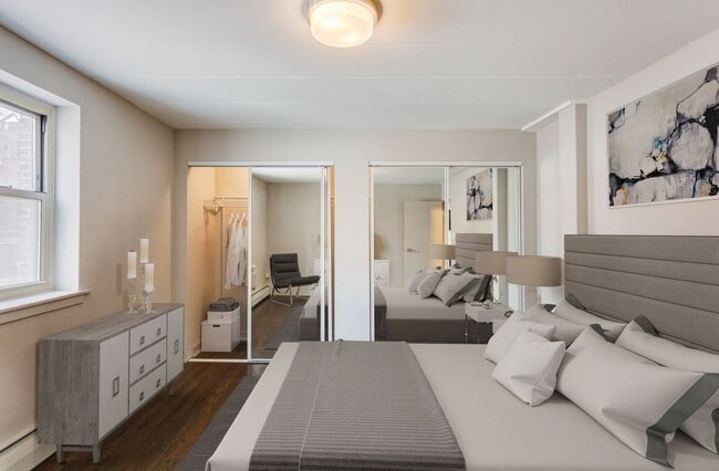 Photo - 6119 N Kenmore Ave