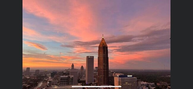 Photo - 400 W Peachtree St NW Unit 2514