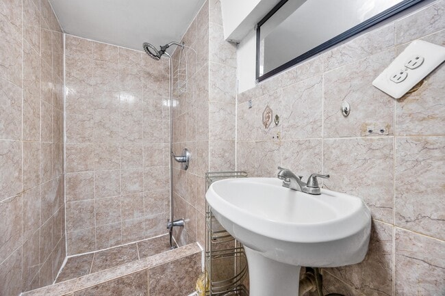 Photo - 11325 Francis Lewis Blvd