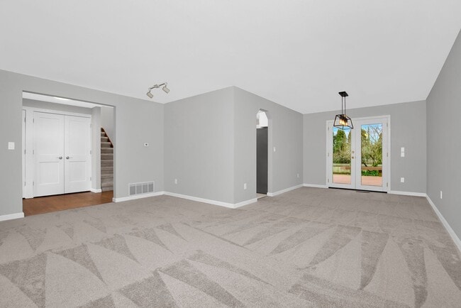 Photo - 3 Bedroom Tri-Level English Hill Redmond