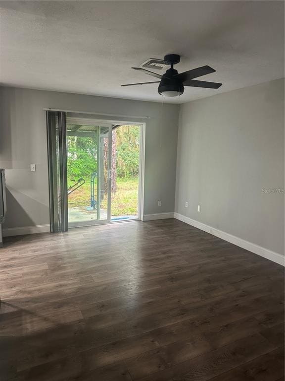 Photo - 2643 Balkan St