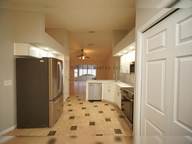 Photo - Valrico - 3-bedroom, 2-bath, 2-car garage ...