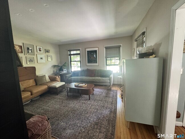 Photo - 25 Pequot Ave