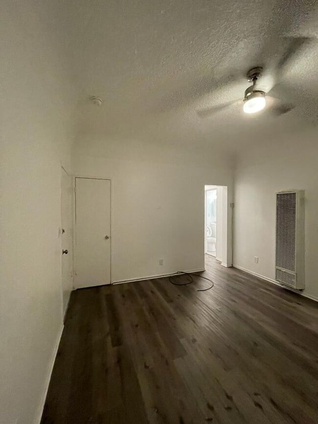 Photo - HAP PARTNERS V LLC-4234