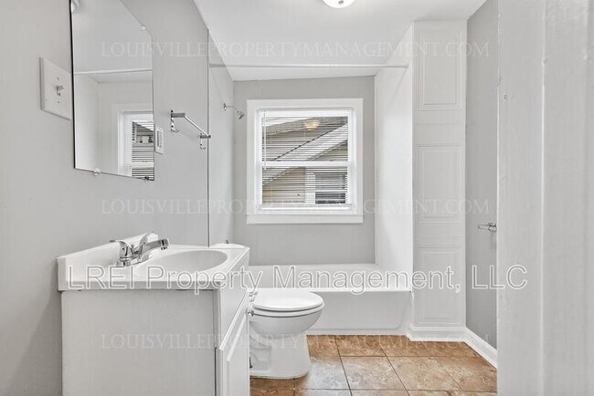 Photo - 4143 W Market St